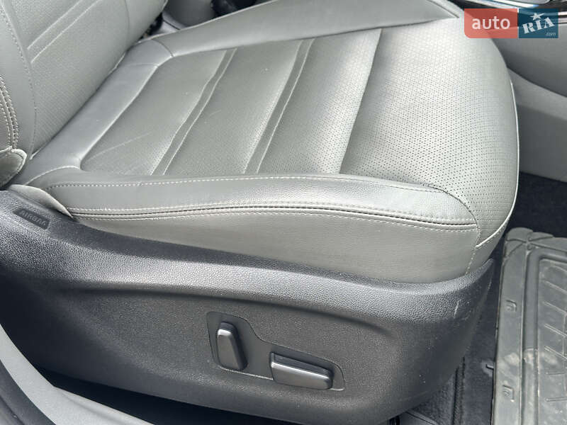 Внедорожник / Кроссовер Kia Sorento 2015 в Луцке