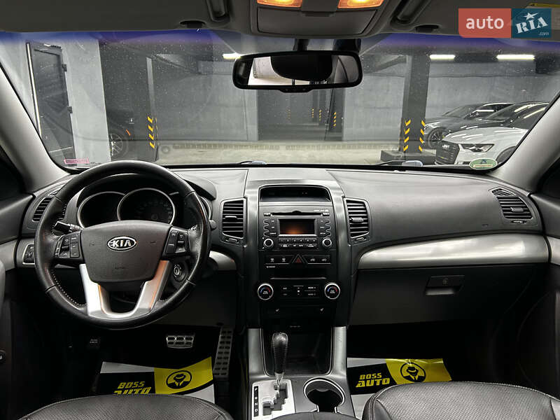 Внедорожник / Кроссовер Kia Sorento 2010 в Черновцах