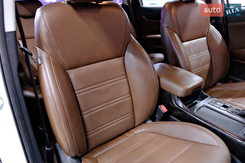 Внедорожник / Кроссовер Kia Sorento 2016 в Одессе