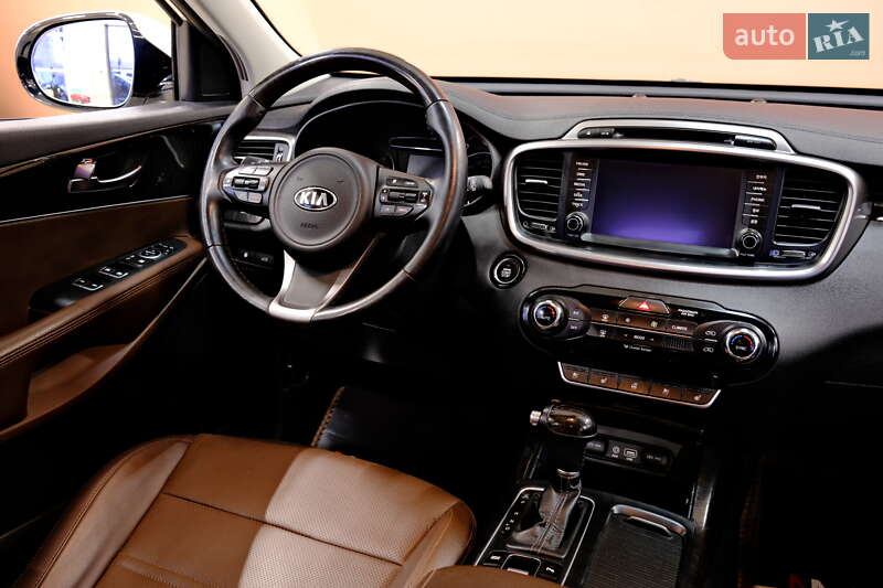 Внедорожник / Кроссовер Kia Sorento 2016 в Одессе