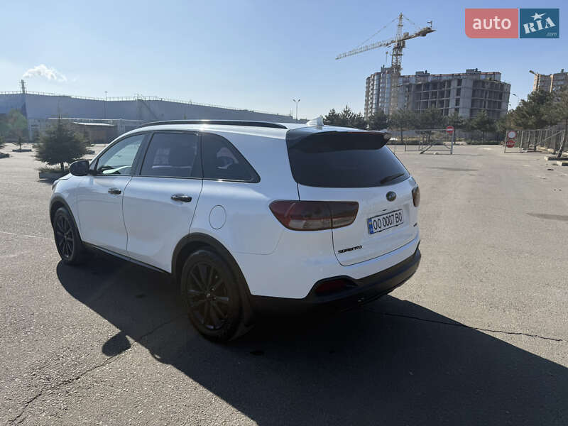 Внедорожник / Кроссовер Kia Sorento 2016 в Одессе