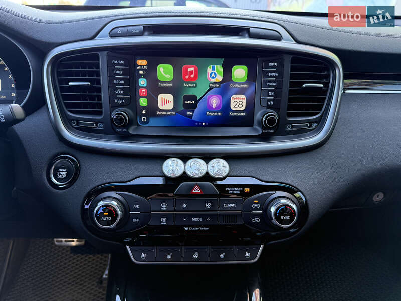 Внедорожник / Кроссовер Kia Sorento 2016 в Одессе