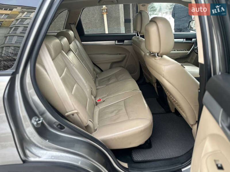 Внедорожник / Кроссовер Kia Sorento 2010 в Ивано-Франковске