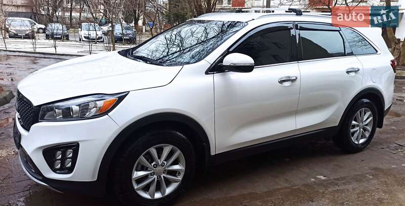 Внедорожник / Кроссовер Kia Sorento 2015 в Черновцах фото 9 Внедорожник / Кроссовер Kia Sorento 2015 в Черновцах