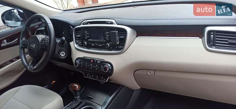 Внедорожник / Кроссовер Kia Sorento 2015 в Черновцах фото 35 Внедорожник / Кроссовер Kia Sorento 2015 в Черновцах
