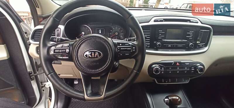 Внедорожник / Кроссовер Kia Sorento 2015 в Черновцах фото 52 Внедорожник / Кроссовер Kia Sorento 2015 в Черновцах