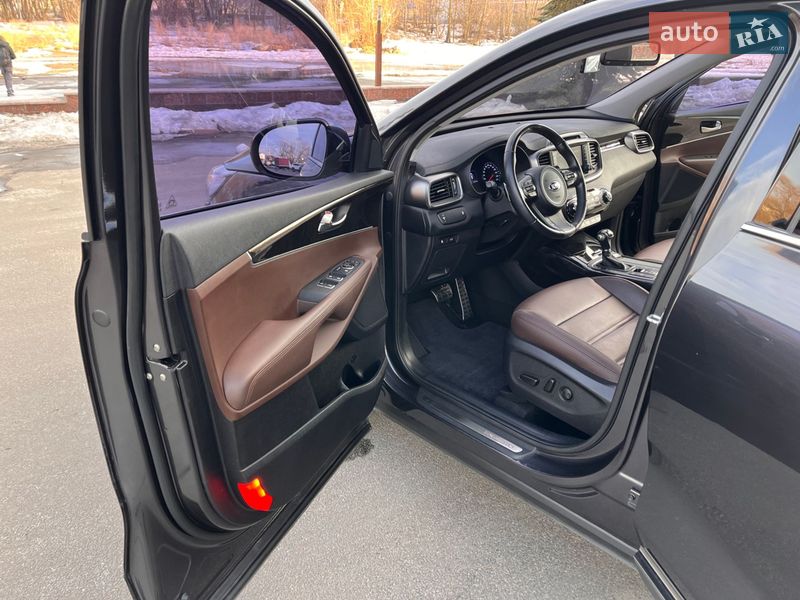 Внедорожник / Кроссовер Kia Sorento 2017 в Киеве