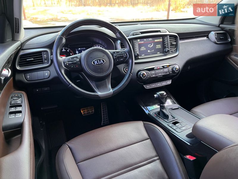 Внедорожник / Кроссовер Kia Sorento 2017 в Киеве