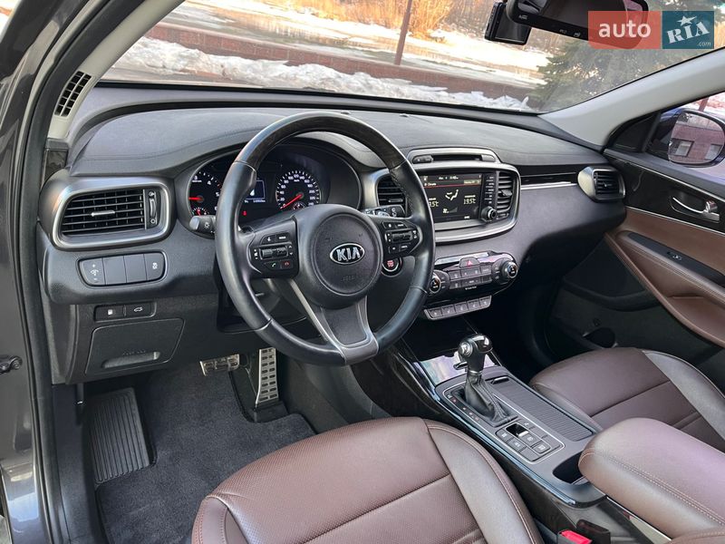 Внедорожник / Кроссовер Kia Sorento 2017 в Киеве