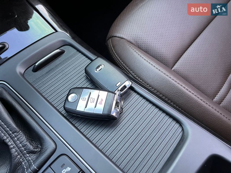 Внедорожник / Кроссовер Kia Sorento 2017 в Киеве