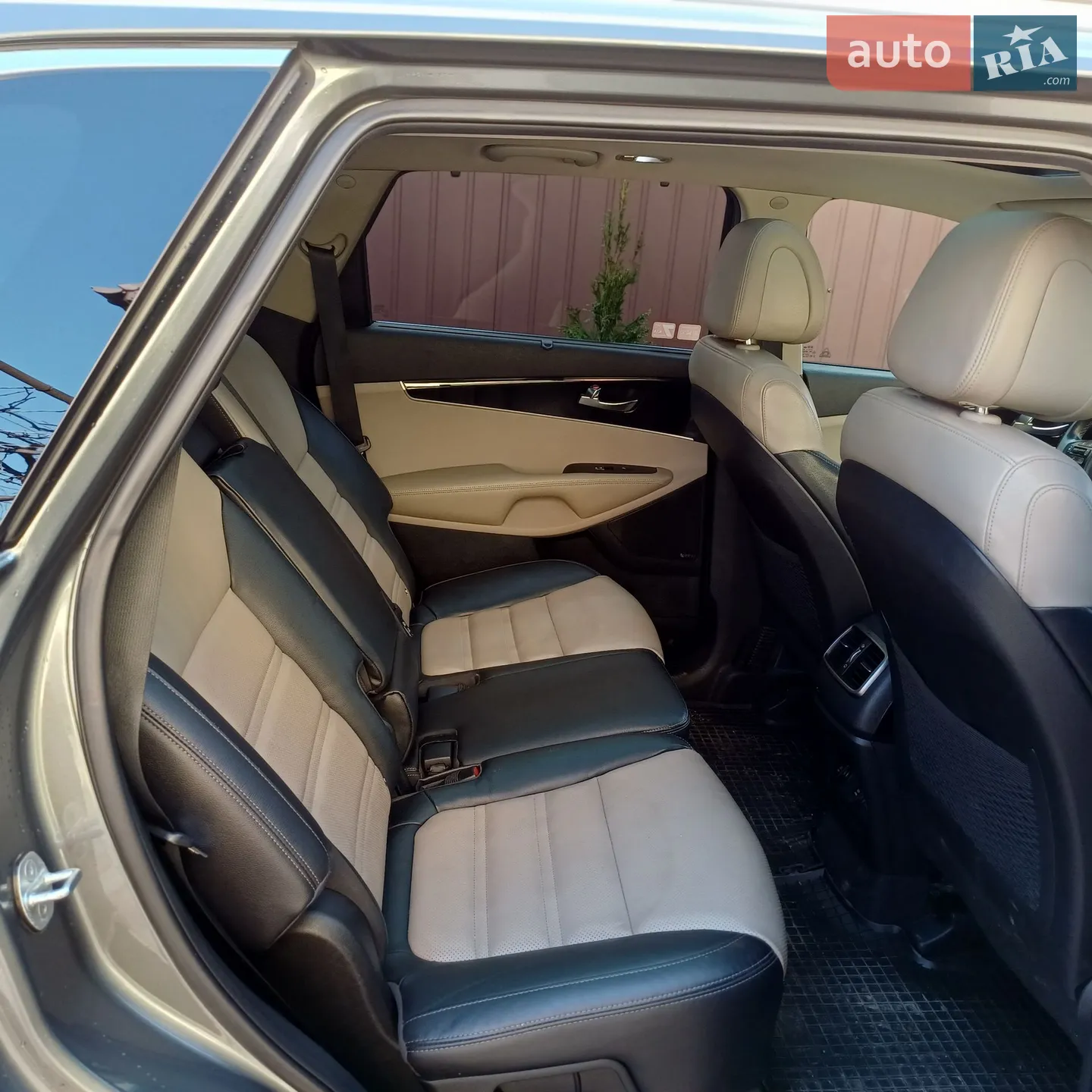 2015 Kia Sorento - мініатюра 3