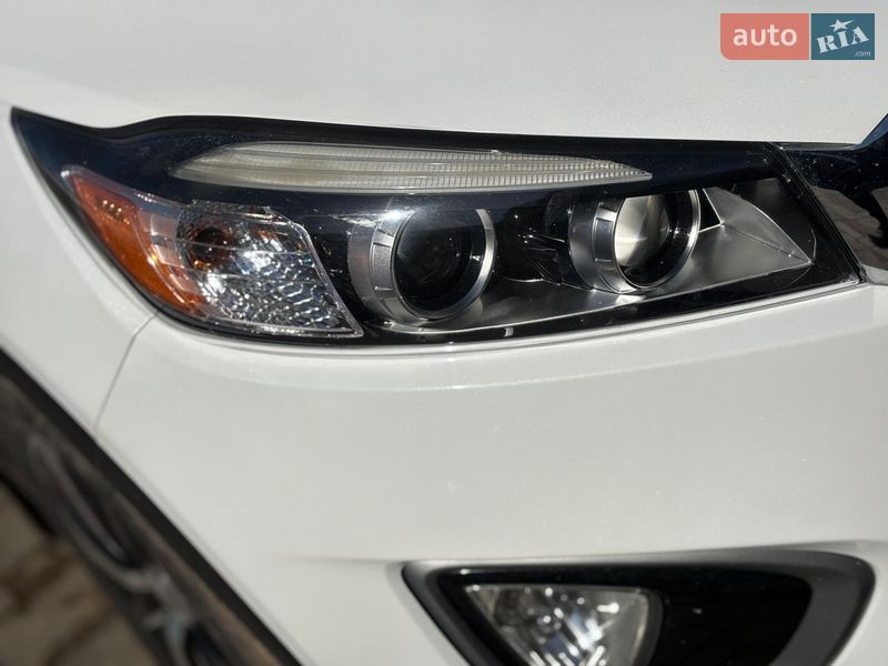 Позашляховик / Кросовер Kia Sorento 2015 в Володимирі