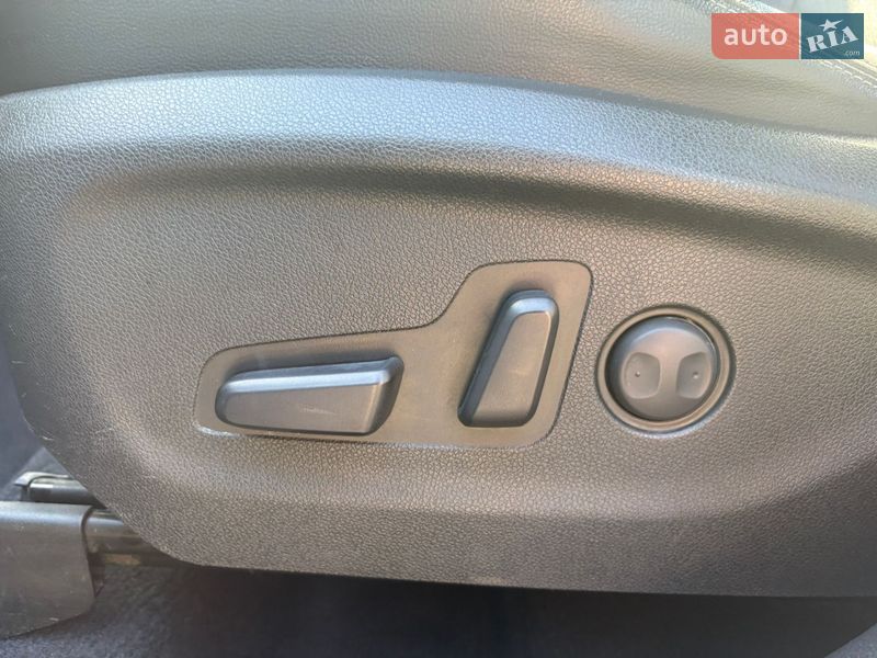 Позашляховик / Кросовер Kia Sorento 2015 в Володимирі