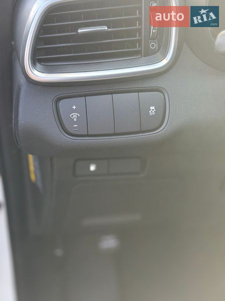 Позашляховик / Кросовер Kia Sorento 2015 в Володимирі