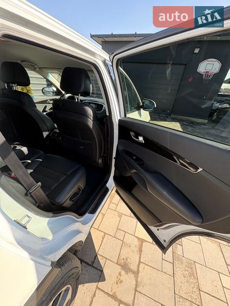 Позашляховик / Кросовер Kia Sorento 2015 в Володимирі