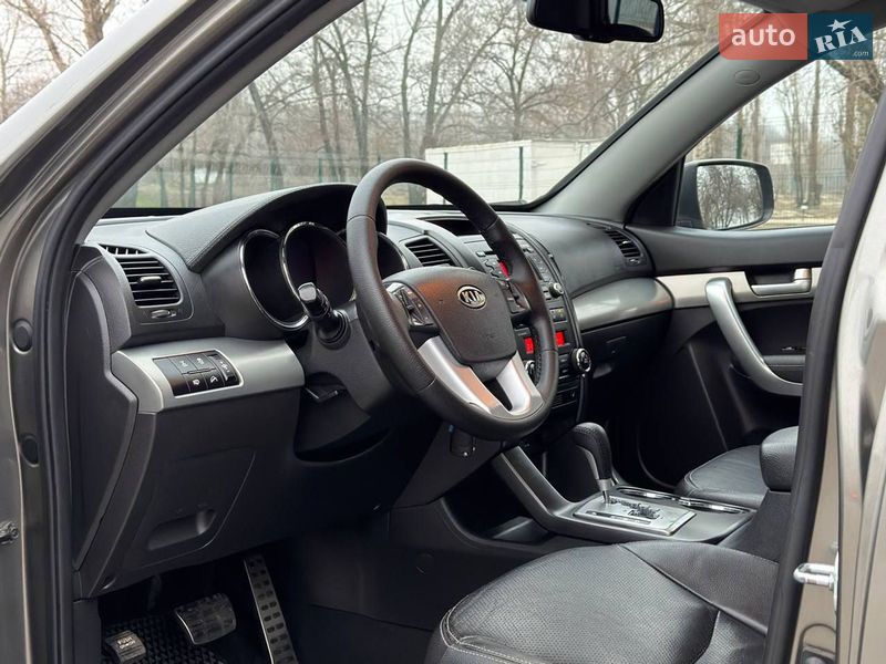 Внедорожник / Кроссовер Kia Sorento 2011 в Запорожье