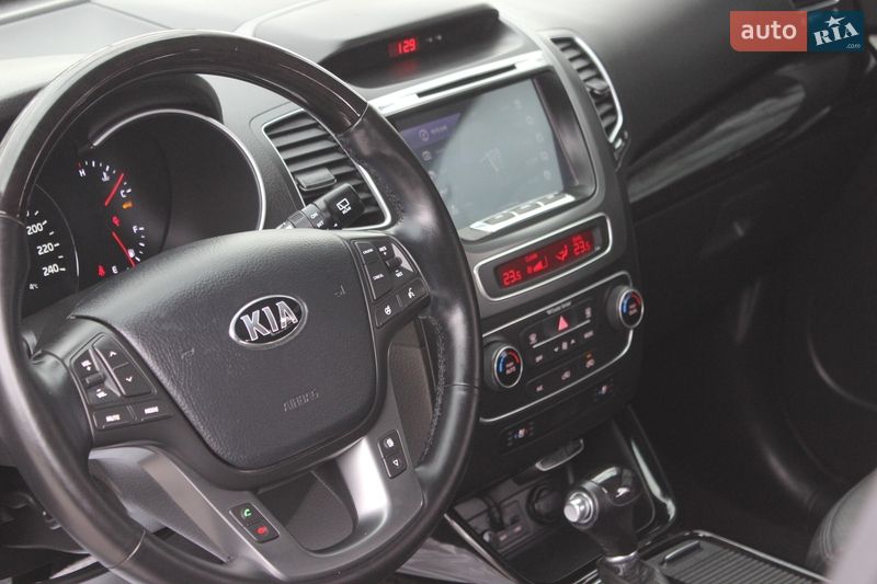 Внедорожник / Кроссовер Kia Sorento 2013 в Днепре