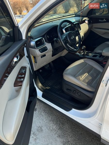 Внедорожник / Кроссовер Kia Sorento 2016 в Киеве