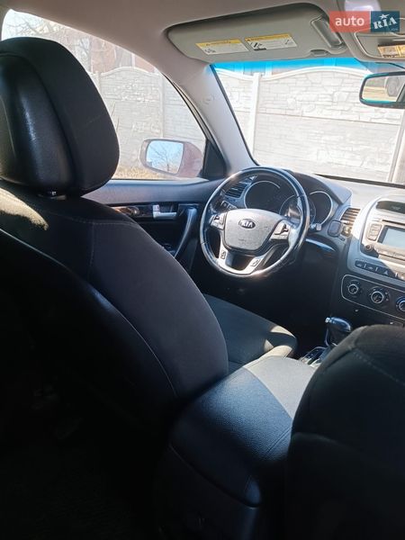 Внедорожник / Кроссовер Kia Sorento 2013 в Ахтырке