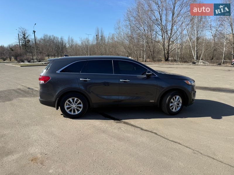 Внедорожник / Кроссовер Kia Sorento 2016 в Киеве