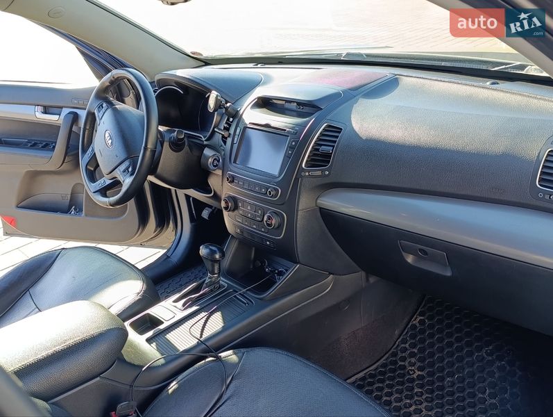 Внедорожник / Кроссовер Kia Sorento 2015 в Черкассах