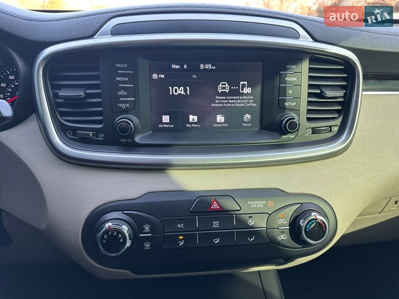 Внедорожник / Кроссовер Kia Sorento 2018 в Новояворовске