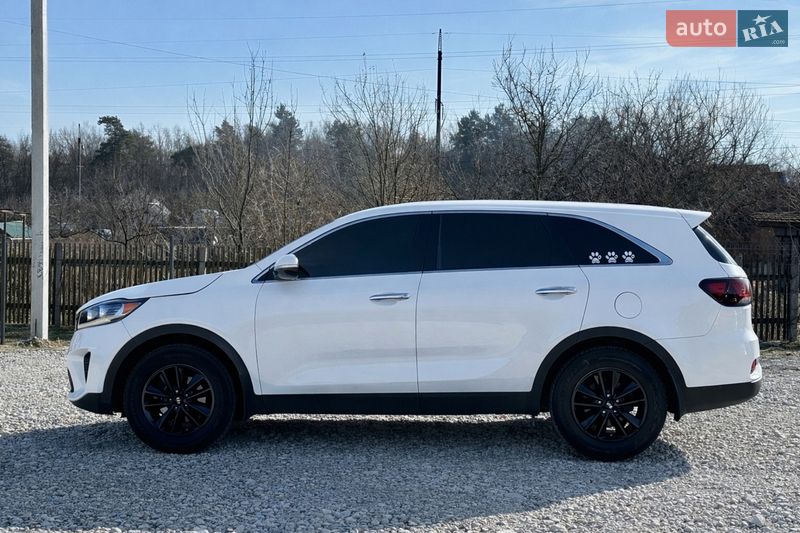 Внедорожник / Кроссовер Kia Sorento 2018 в Новояворовске