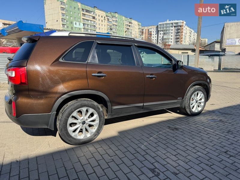Позашляховик / Кросовер Kia Sorento 2014 в Чернівцях
