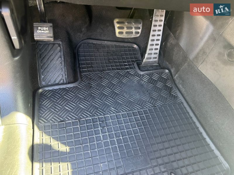 Позашляховик / Кросовер Kia Sorento 2014 в Чернівцях