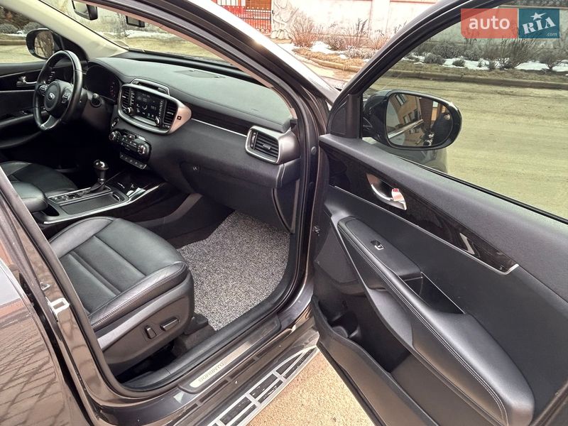 Внедорожник / Кроссовер Kia Sorento 2015 в Одессе