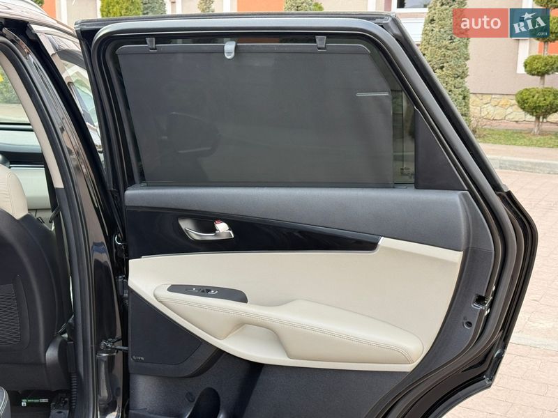 Внедорожник / Кроссовер Kia Sorento 2016 в Стрые