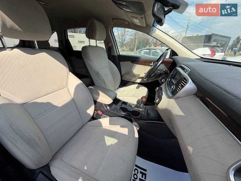 Внедорожник / Кроссовер Kia Sorento 2015 в Луцке