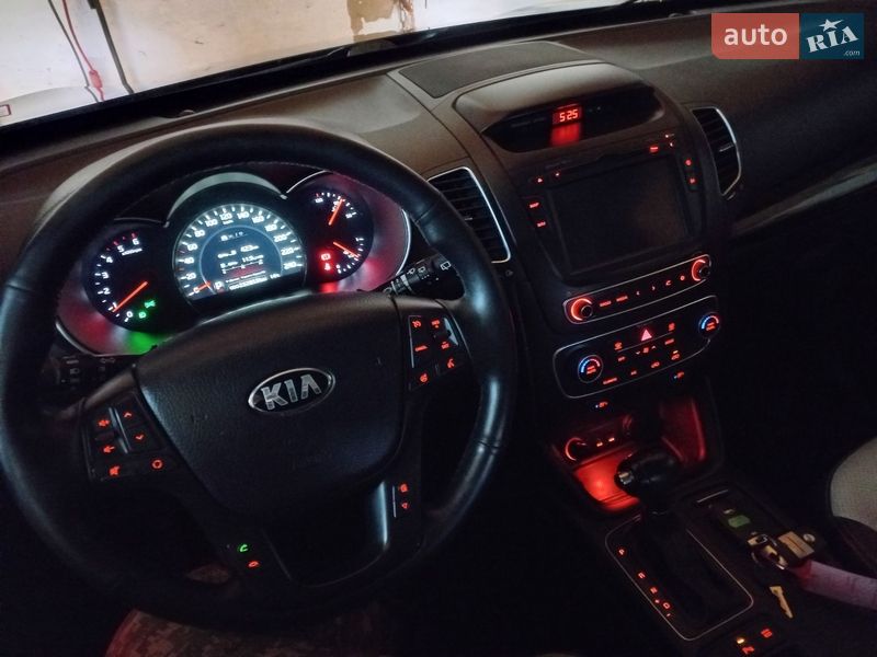 Позашляховик / Кросовер Kia Sorento 2014 в Макарові