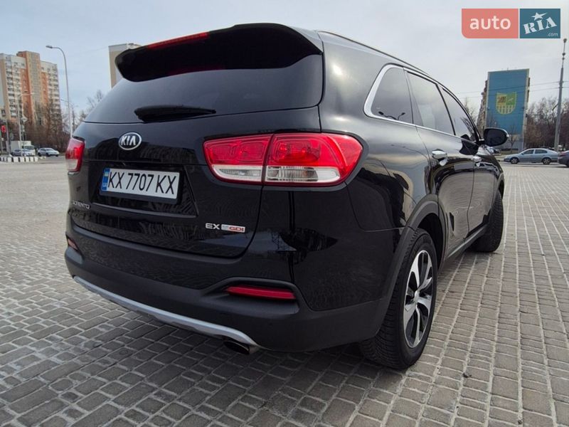 Внедорожник / Кроссовер Kia Sorento 2016 в Харькове