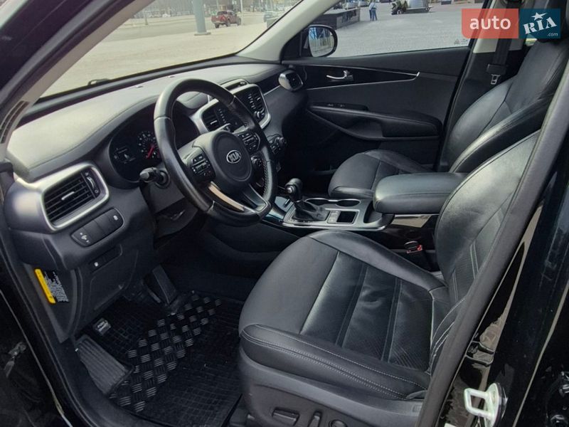 Внедорожник / Кроссовер Kia Sorento 2016 в Харькове