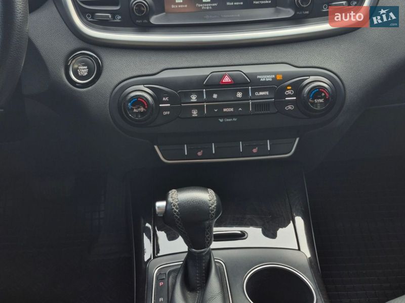 Внедорожник / Кроссовер Kia Sorento 2016 в Харькове