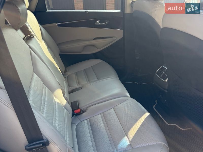 Позашляховик / Кросовер Kia Sorento 2017 в Києві