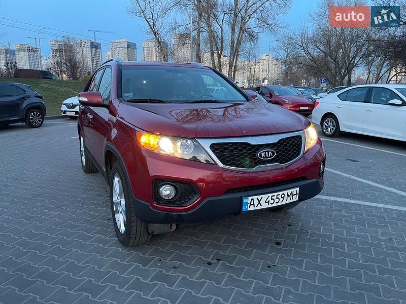 Внедорожник / Кроссовер Kia Sorento 2010 в Харькове