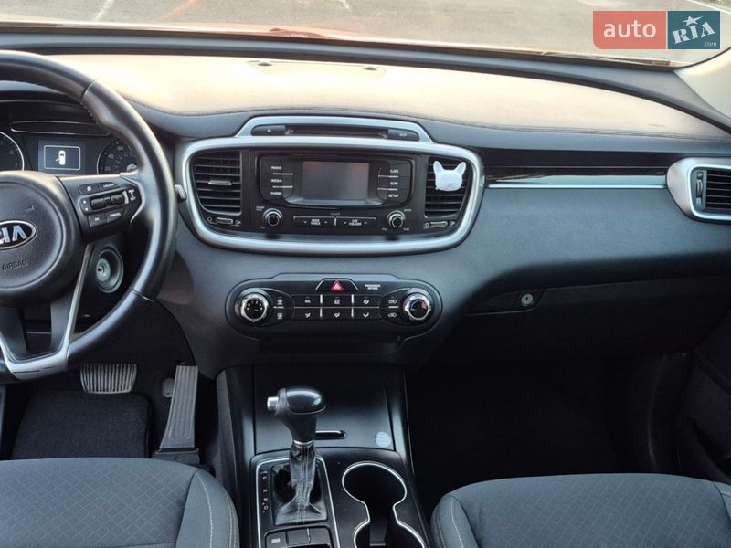 Позашляховик / Кросовер Kia Sorento 2016 в Луцьку