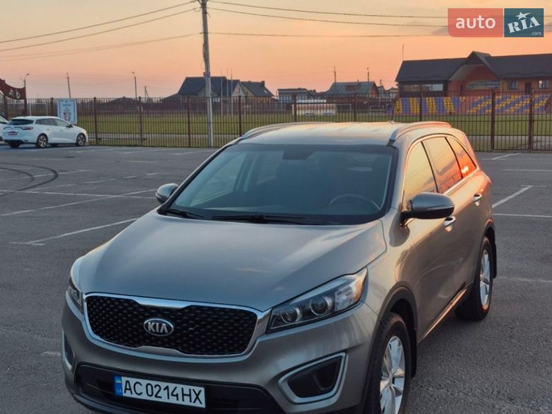 Позашляховик / Кросовер Kia Sorento 2016 в Луцьку