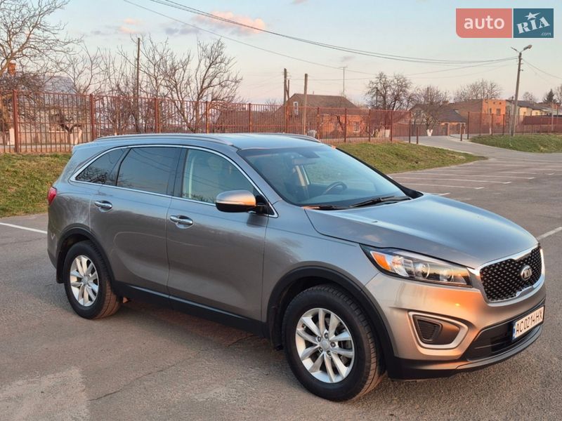 Позашляховик / Кросовер Kia Sorento 2016 в Луцьку