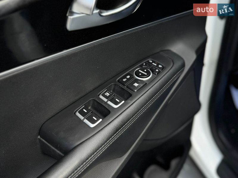 Внедорожник / Кроссовер Kia Sorento 2015 в Житомире фото 24 Внедорожник / Кроссовер Kia Sorento 2015 в Житомире