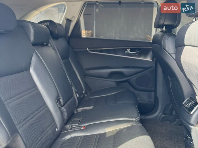 Внедорожник / Кроссовер Kia Sorento 2015 в Житомире фото 42 Внедорожник / Кроссовер Kia Sorento 2015 в Житомире