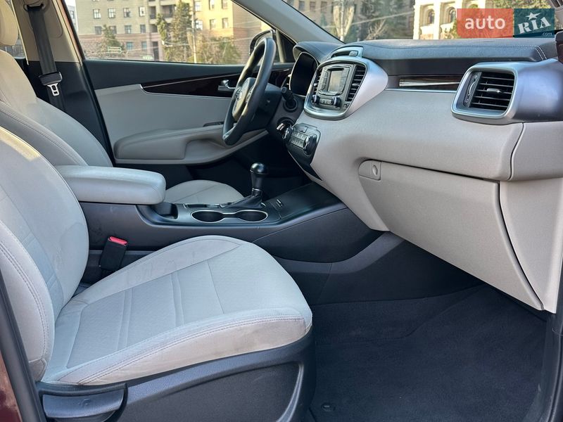 Позашляховик / Кросовер Kia Sorento 2017 в Києві