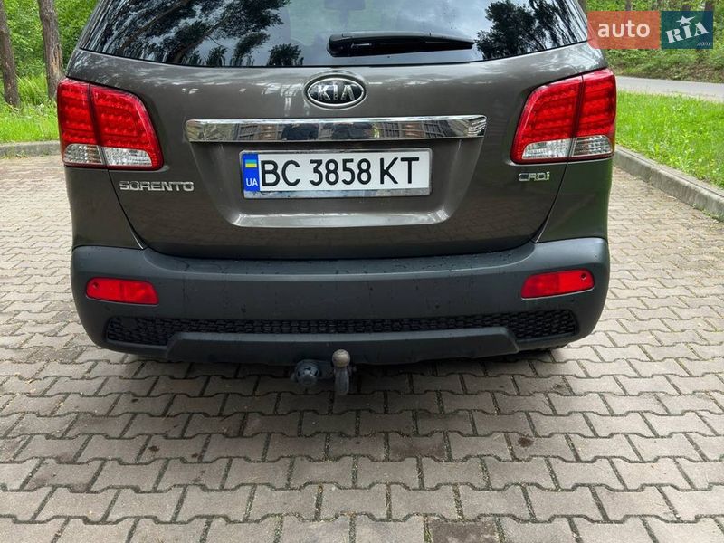 Позашляховик / Кросовер Kia Sorento 2010 в Новояворівську