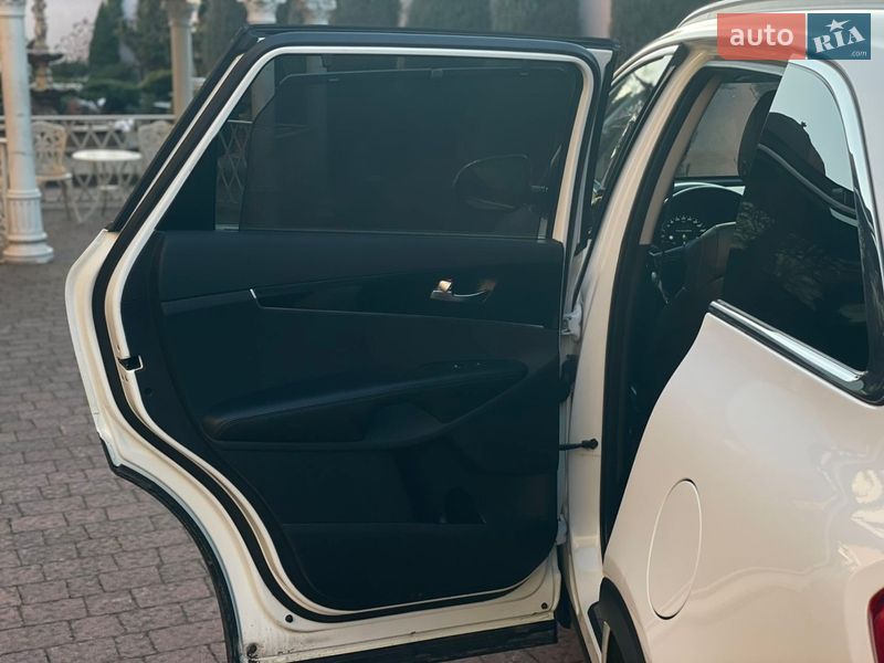 Позашляховик / Кросовер Kia Sorento 2015 в Стрию