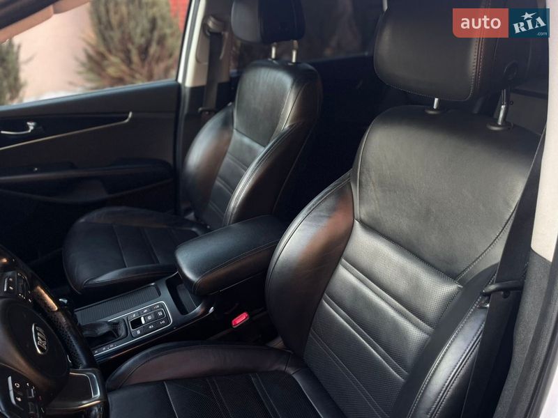 Позашляховик / Кросовер Kia Sorento 2015 в Стрию