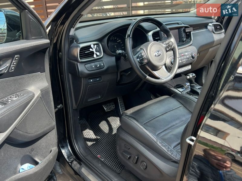 Позашляховик / Кросовер Kia Sorento 2017 в Тернополі