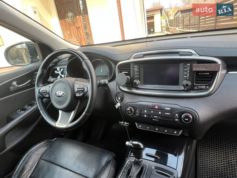 Позашляховик / Кросовер Kia Sorento 2017 в Тернополі