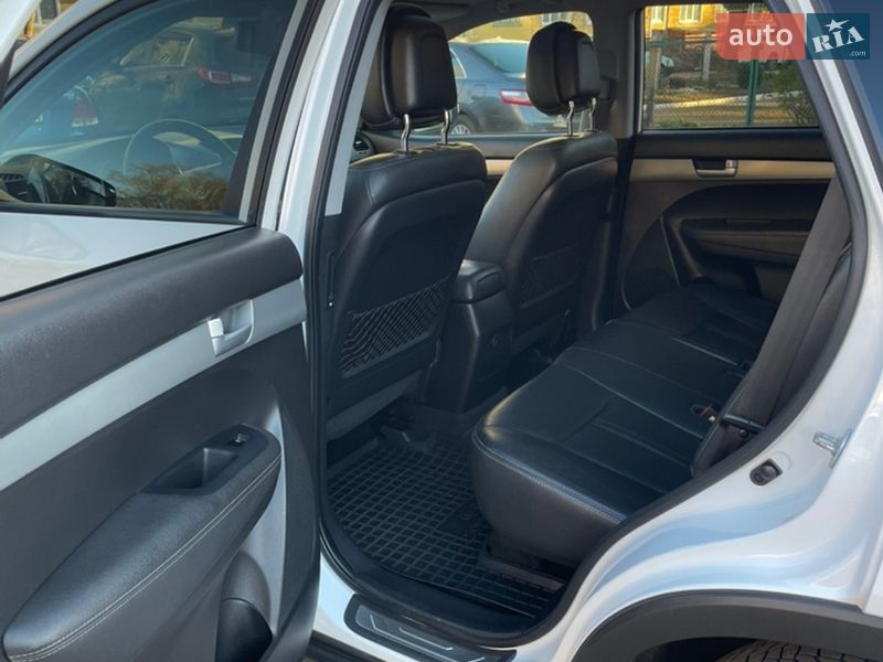 Внедорожник / Кроссовер Kia Sorento 2010 в Прилуках